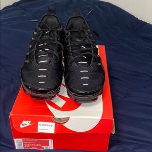 Vapor max plus size 10.5